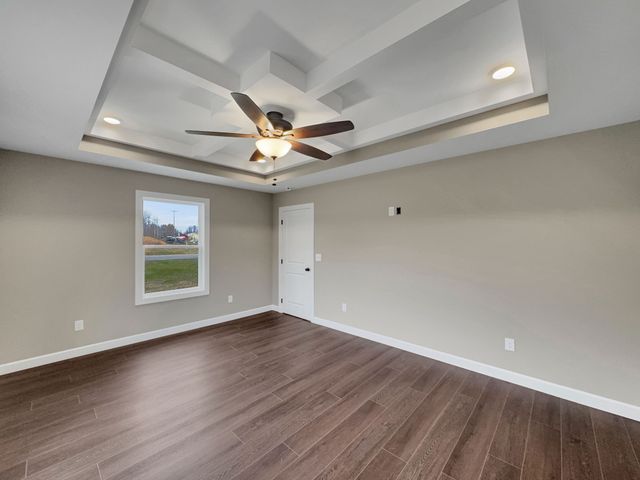 303 Cassie Dr, Lafayette, TN 37083