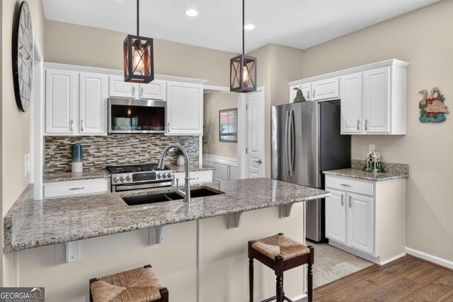 153 Churchcliff Drive, Woodstock, GA 30188