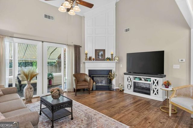 153 Churchcliff Drive, Woodstock, GA 30188