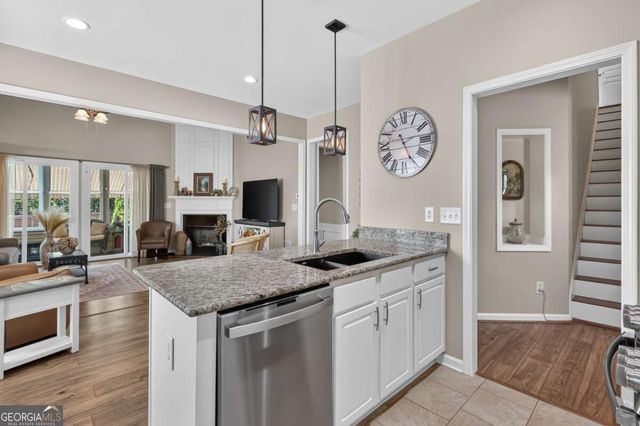 153 Churchcliff Drive, Woodstock, GA 30188