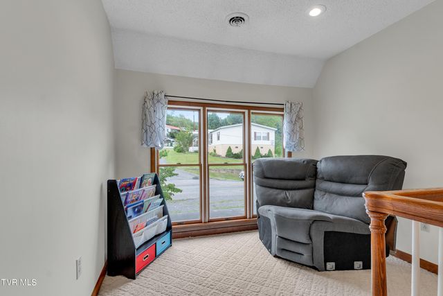 620 Northeast 2nd Street, Coeburn, VA 24230