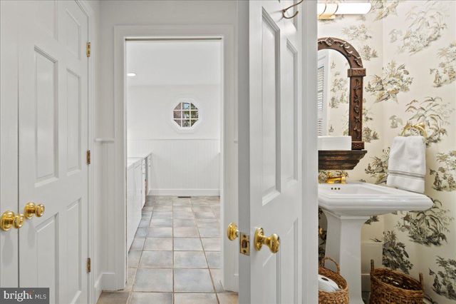 1035 OLD GULPH RD, Bryn Mawr, PA 19010