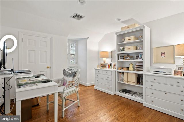 1035 OLD GULPH RD, Bryn Mawr, PA 19010