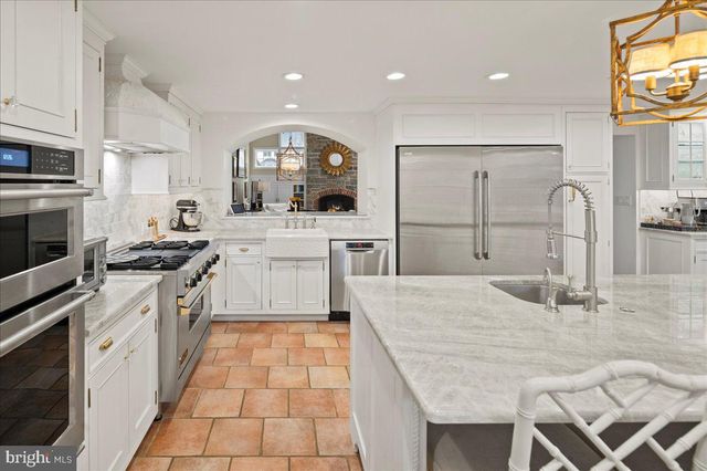 1035 OLD GULPH RD, Bryn Mawr, PA 19010