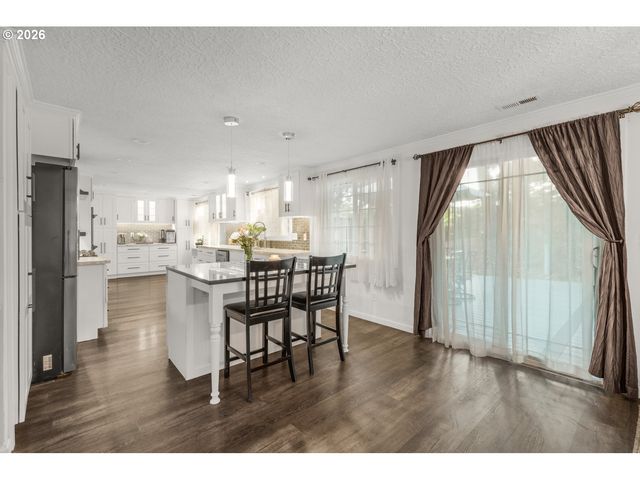 4500 Ne 49TH St, Vancouver, WA 98661