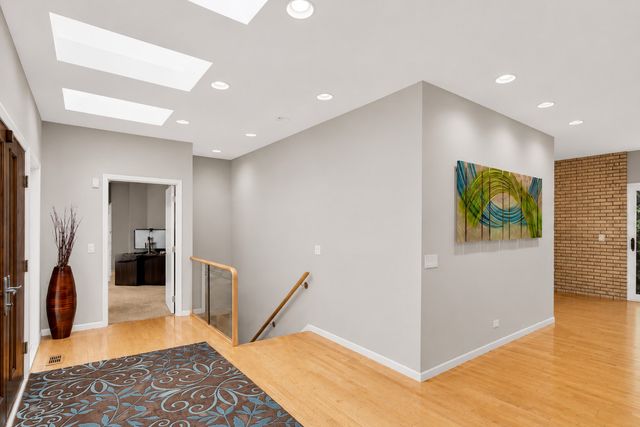 4 Far Hills Road, Barrington Hills, IL 60010