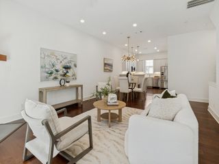 5743 Prospect Avenue 102, Dallas, TX 75206