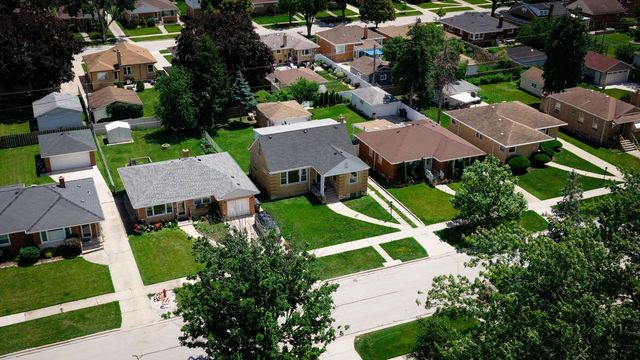 1635 Downing Avenue, Westchester, IL 60154