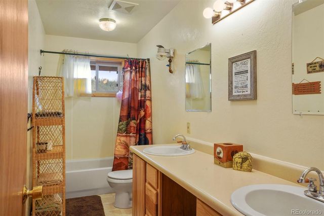 10801 County Road M-32, Del Norte, CO 81132