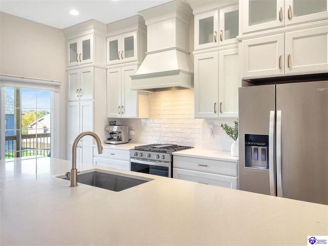 102 Kentucky Oaks Trail, Elizabethtown, KY 42701