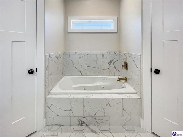 102 Kentucky Oaks Trail, Elizabethtown, KY 42701