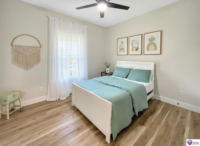 102 Kentucky Oaks Trail, Elizabethtown, KY 42701