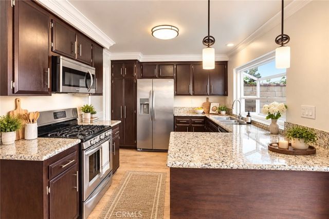 6907 Orangewood, Cypress, CA 90630