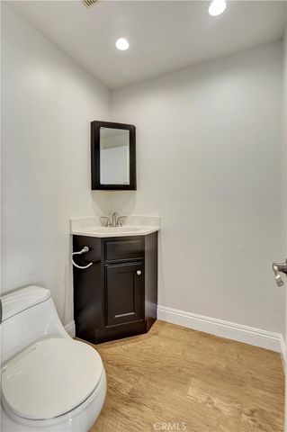 6907 Orangewood, Cypress, CA 90630