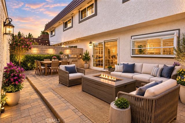 6907 Orangewood, Cypress, CA 90630