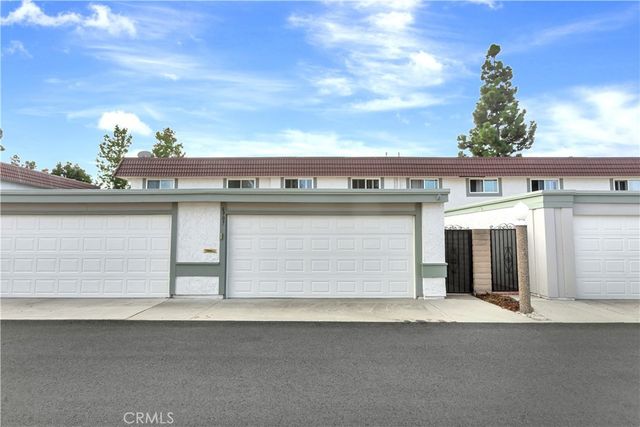 6907 Orangewood, Cypress, CA 90630