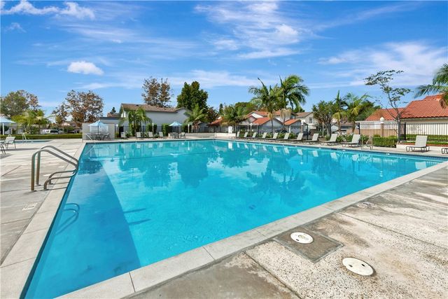 6907 Orangewood, Cypress, CA 90630