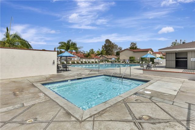 6907 Orangewood, Cypress, CA 90630