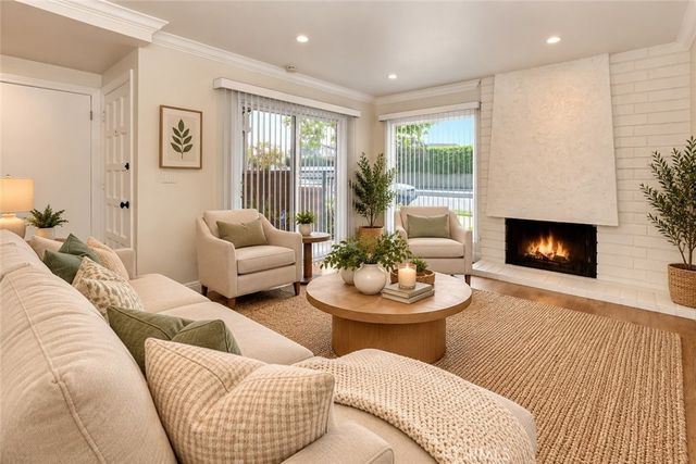 6907 Orangewood, Cypress, CA 90630