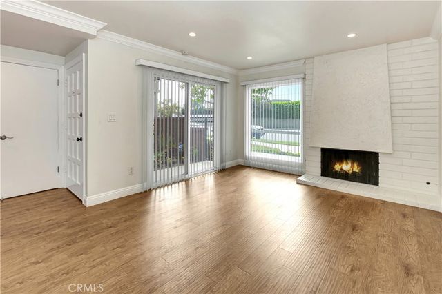6907 Orangewood, Cypress, CA 90630