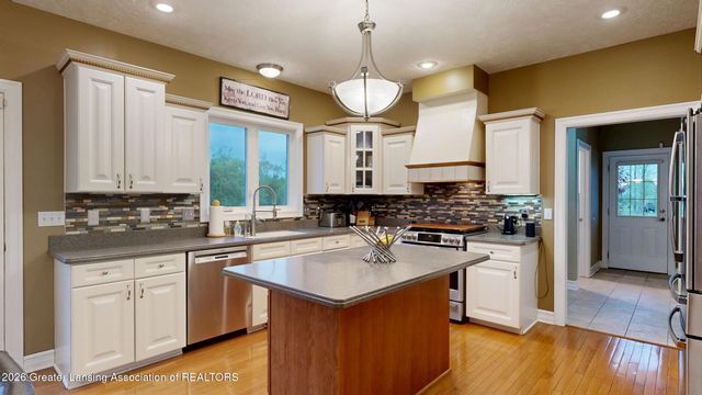 141 Twin Ponds Lane, Okemos, MI 48864