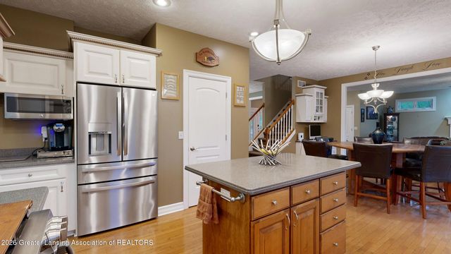 141 Twin Ponds Lane, Okemos, MI 48864