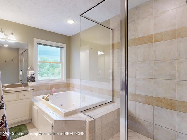 141 Twin Ponds Lane, Okemos, MI 48864