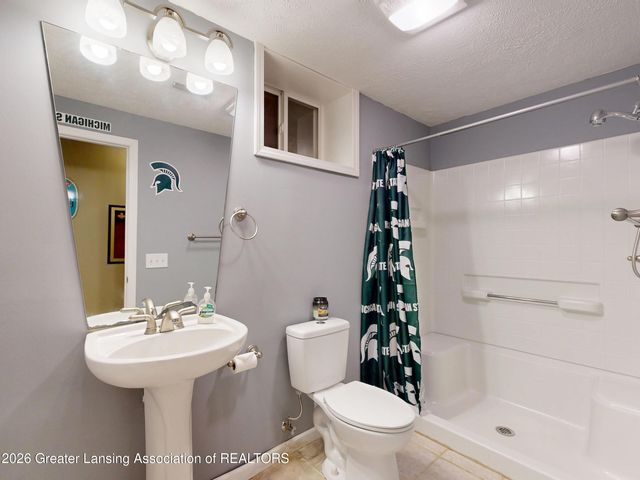 141 Twin Ponds Lane, Okemos, MI 48864