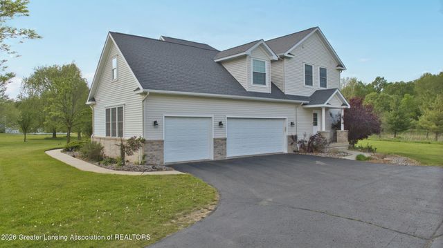 141 Twin Ponds Lane, Okemos, MI 48864