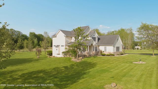 141 Twin Ponds Lane, Okemos, MI 48864