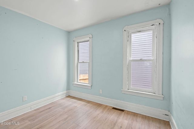 114 Victory Avenue, Schenectady, NY 12307