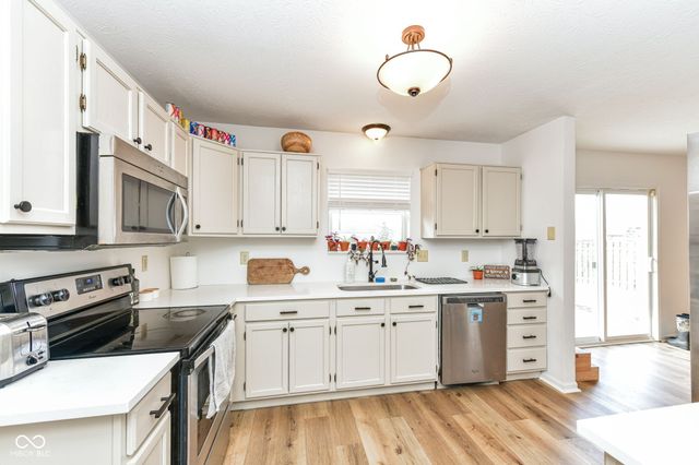 18510 Harvest Meadows Drive E, Westfield, IN 46074