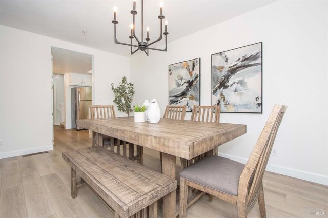 230 Pelican Ln, Novato, CA 94949