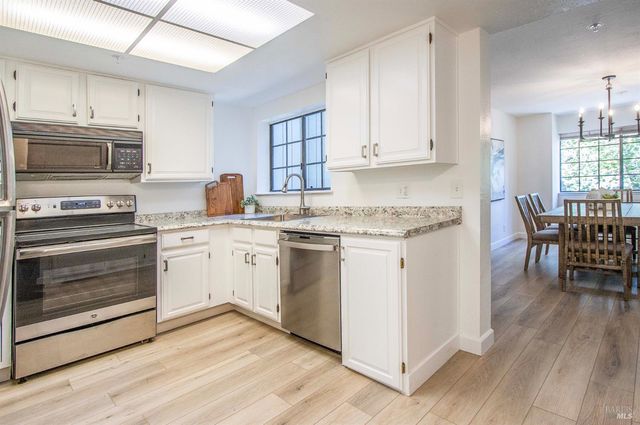 230 Pelican Ln, Novato, CA 94949