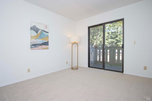 230 Pelican Ln, Novato, CA 94949