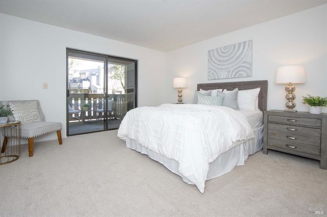 230 Pelican Ln, Novato, CA 94949