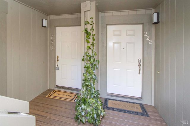 230 Pelican Ln, Novato, CA 94949