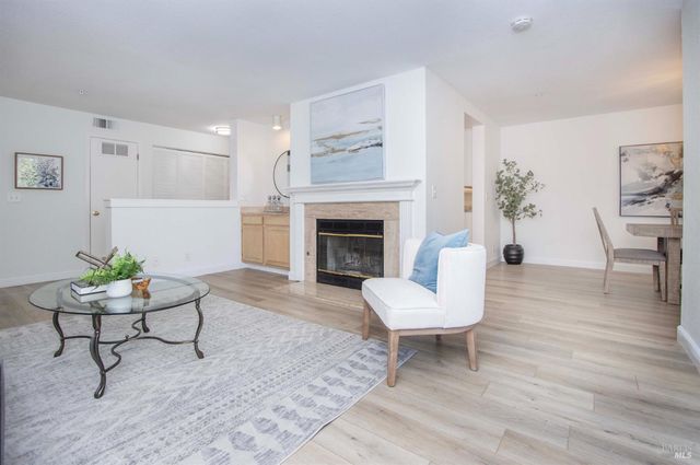 230 Pelican Ln, Novato, CA 94949