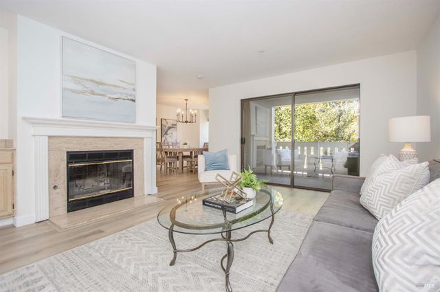 230 Pelican Ln, Novato, CA 94949