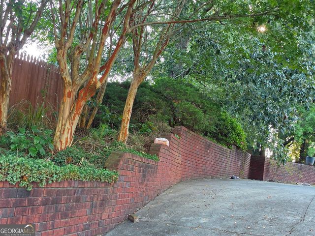 2810 Shoemaker Lane, Snellville, GA 30039