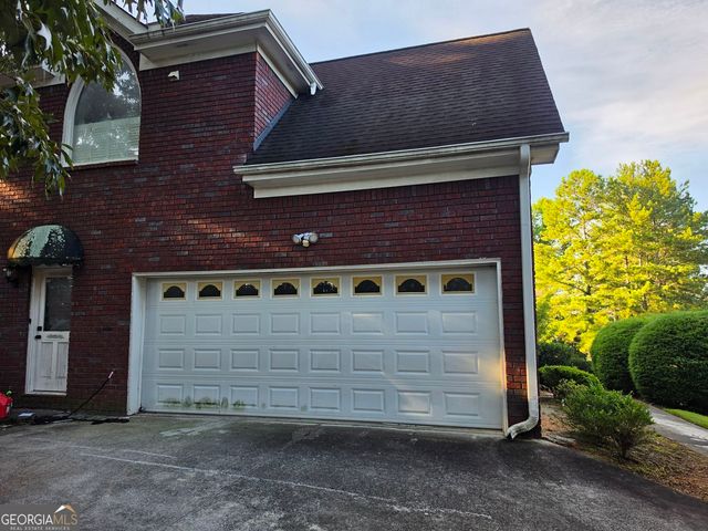 2810 Shoemaker Lane, Snellville, GA 30039