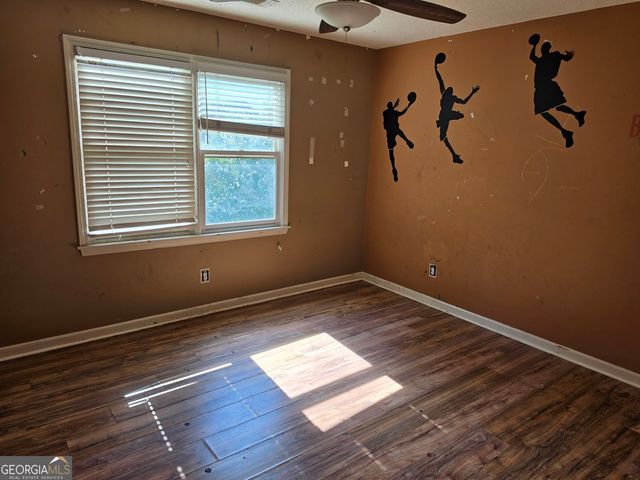 2810 Shoemaker Lane, Snellville, GA 30039