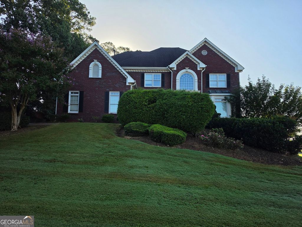 2810 Shoemaker Lane, Snellville, GA 30039