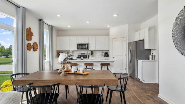 126 Cressmoor Boulevard, Hobart, IN 46342