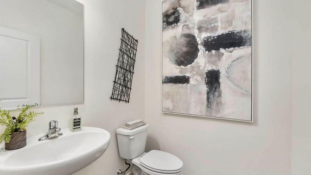 126 Cressmoor Boulevard, Hobart, IN 46342