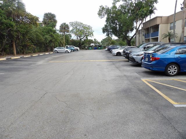 201 Bonnie Boulevard 206, Palm Springs, FL 33461