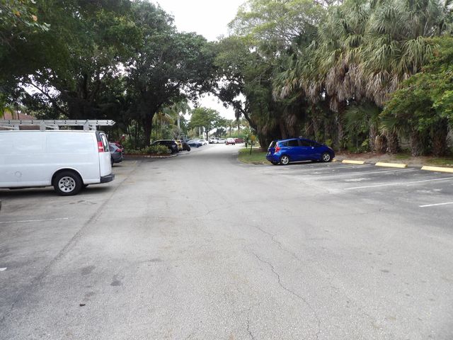 201 Bonnie Boulevard 206, Palm Springs, FL 33461