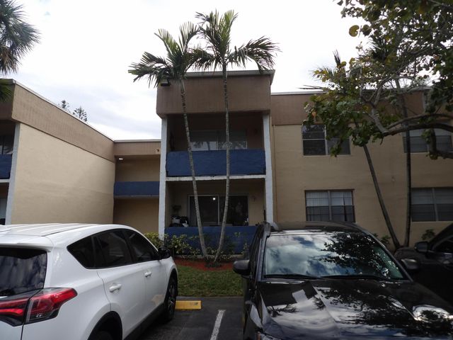 201 Bonnie Boulevard 206, Palm Springs, FL 33461