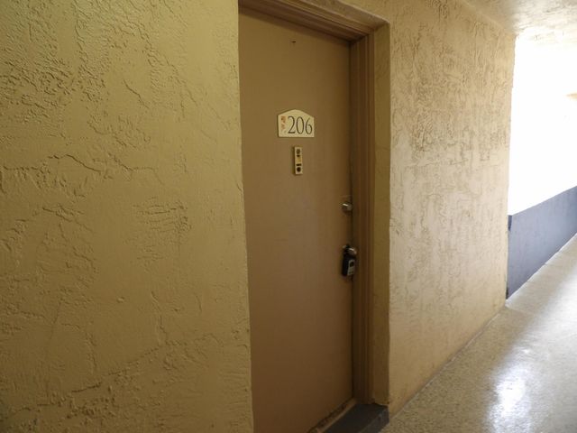 201 Bonnie Boulevard 206, Palm Springs, FL 33461