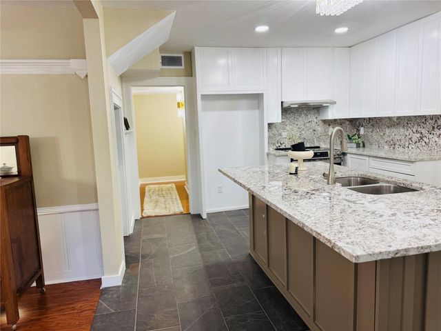 310 S Hickory, Hico, TX 76457